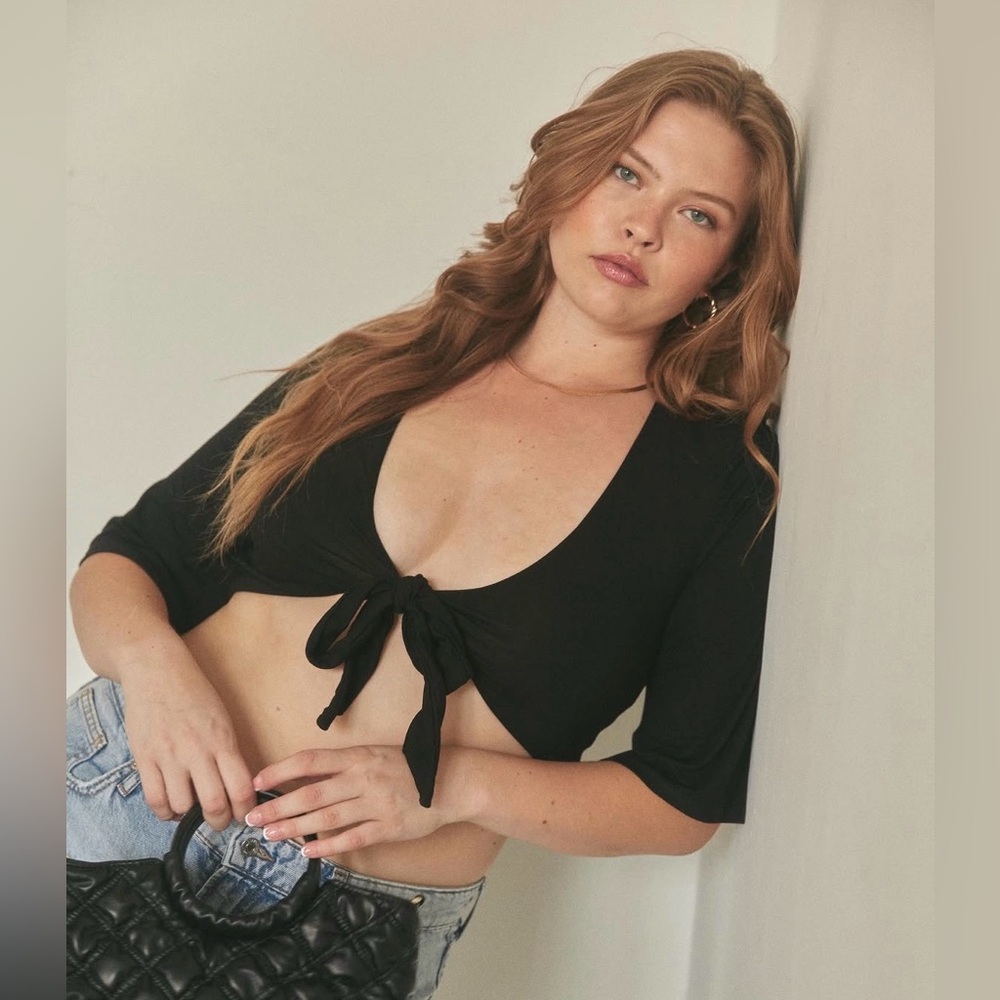 Klassy Network Brami *CREAM* not black Tie-Front Crop Top XL